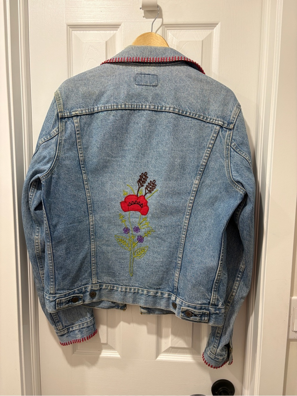 Vintage Levi’s Denim Jacket with Floral Embroidery men’s medium